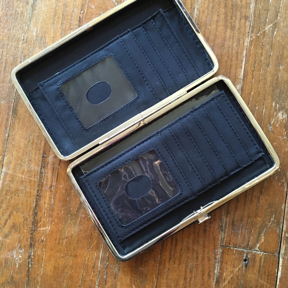 Floral Hard Shell Wallet - Picture 4 of 6